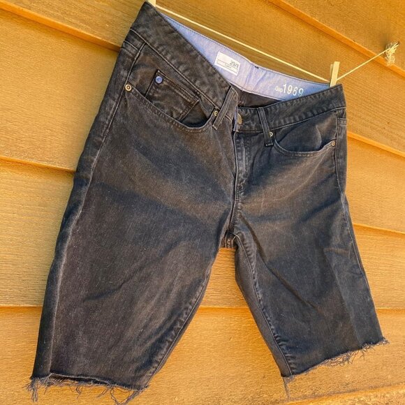 Gap Curvy Black Cut off Jean Shorts - Picture 5 of 15